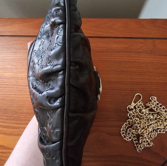 Authentic Gucci - Picture 6 of 13